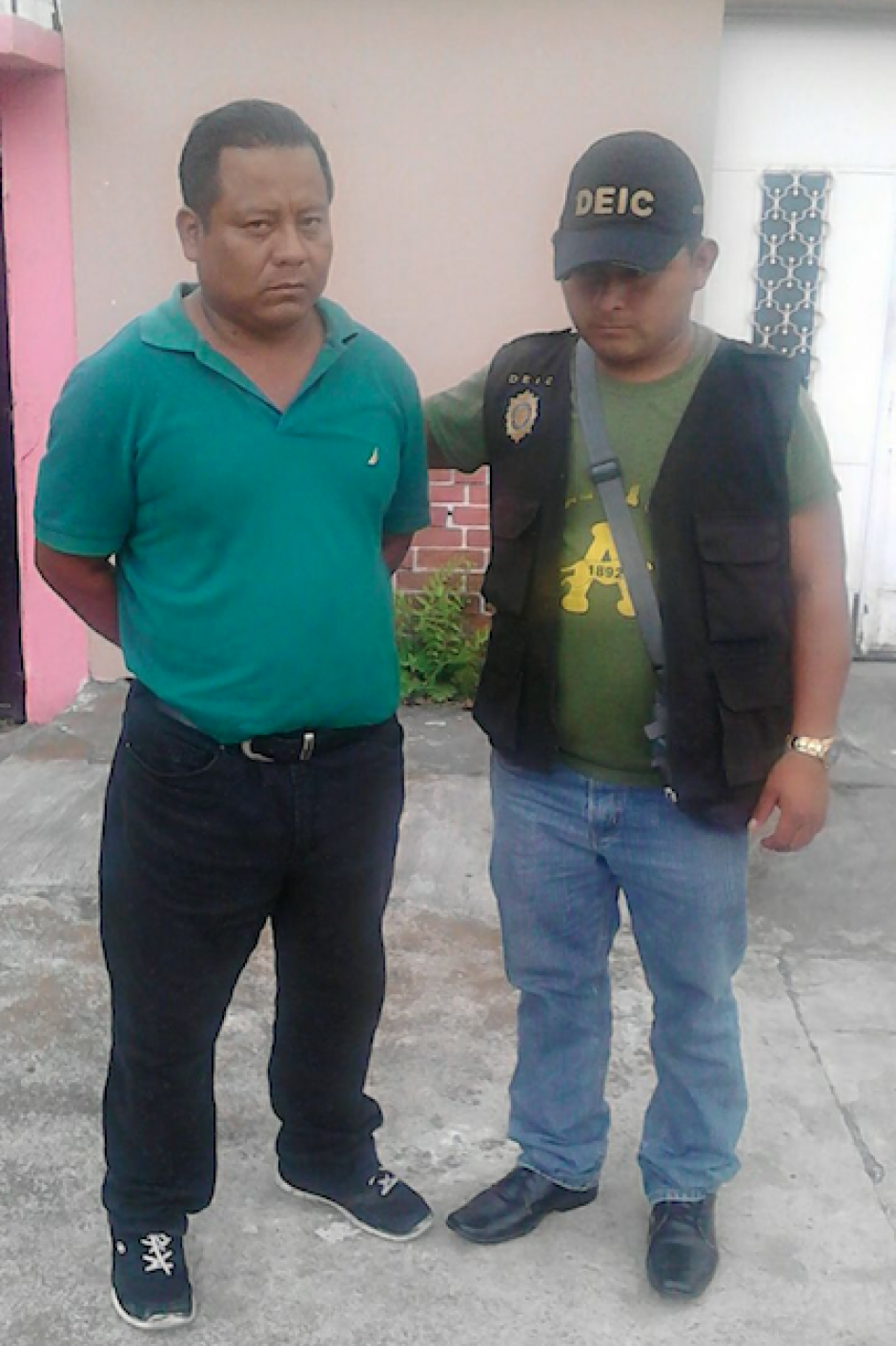 Oscar Joel Pocop Morente es el guardia del Sistema Penitenciario que fue capturado por colaborar con un grupo de pandilleros del Barrio 18. (Foto: PNC)&nbsp;