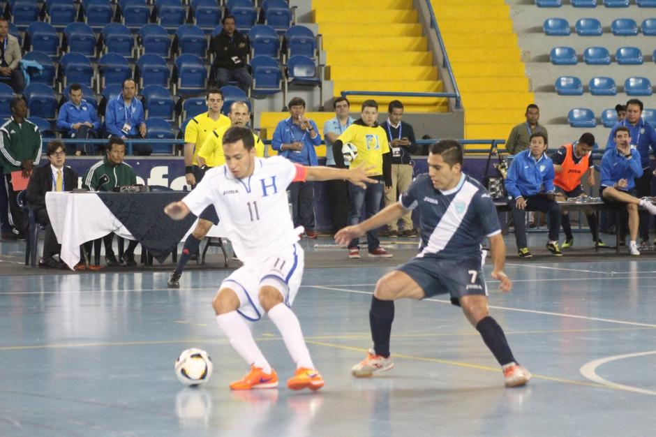 La Selecci&oacute;n Mayor de Futsal celebr&oacute; su pase a la semifinal donde enfrentar&aacute; a El Salvador. (Foto: Liga de Futsal de Guatemala)