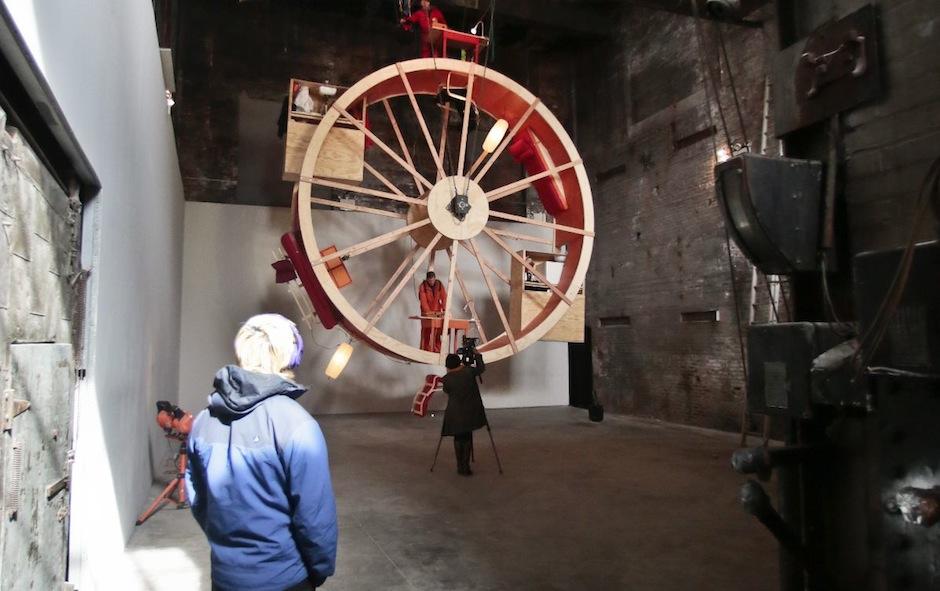 La Rueda de h&aacute;mster gigante muestra la manera de vida del hombre moderno. (Foto: panamaamerica.com)&nbsp;