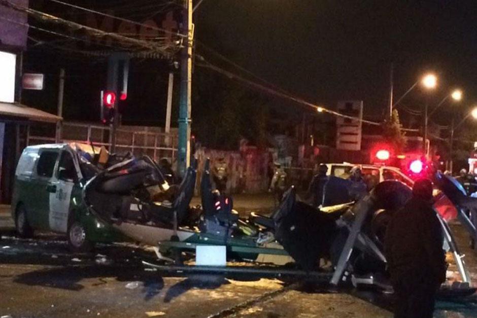 Un helicoptero de Carabineros, de la polic&iacute;a de Chile, choc&oacute; este domingo en Santiago, tras ser embestido por un veh&iacute;culo de los bomberos mientras este se encontraba en tierra asistiendo un accidente de tr&aacute;nsito. (Foto: Archivo)