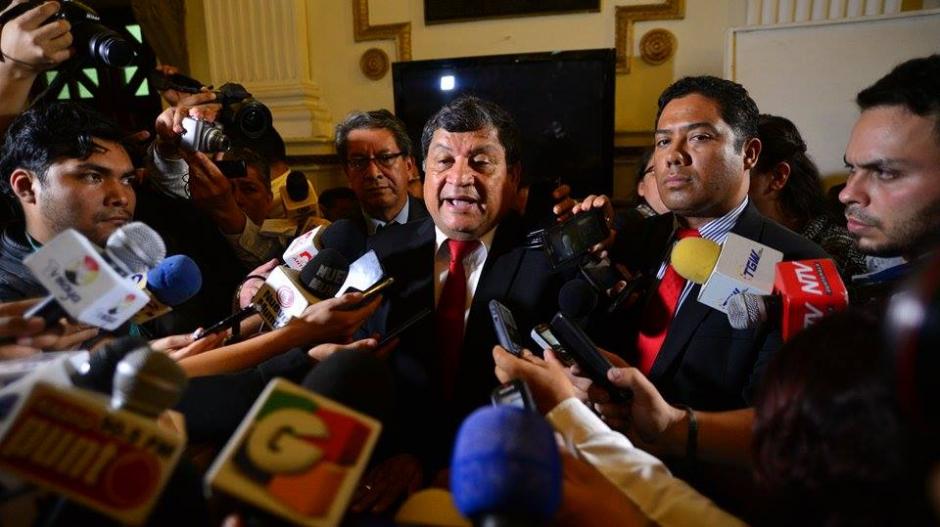 El diputado Baudilio Hichos quien preside la comisión pesquisidora dijo que conocerán el expediente y citarán a las partes. &nbsp;(Foto: Wilder López/Soy502)&nbsp;