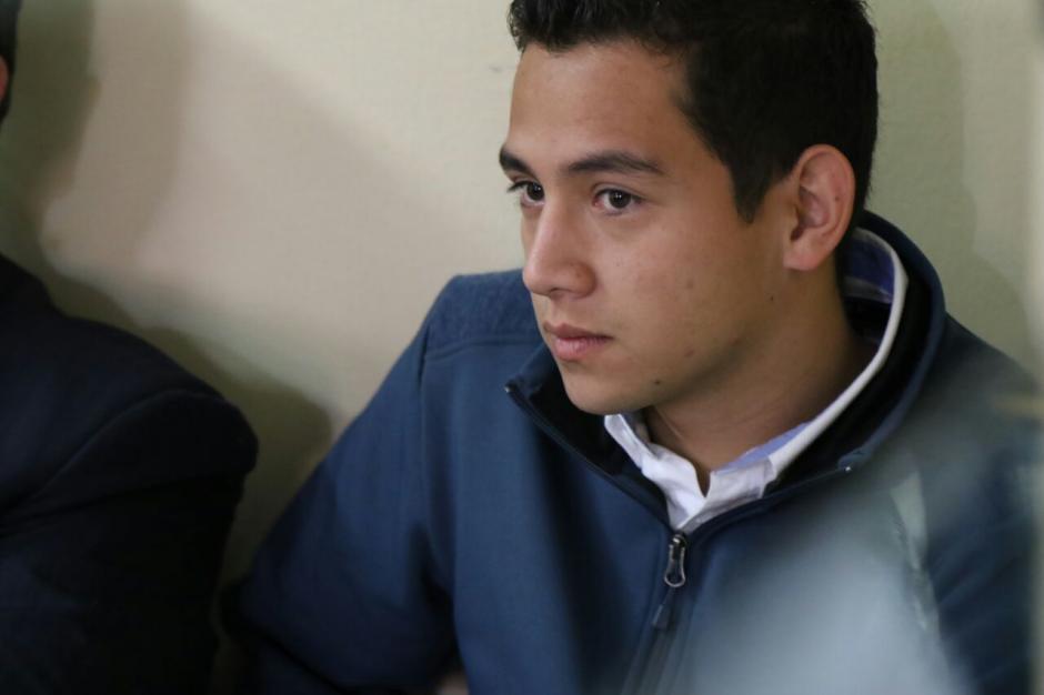 José Manuel Morales Marroquín, hijo del presidente de la República, prefirió no dar declaraciones a su llegada a la Torre de Tribunales. (Foto: Captura de Video)