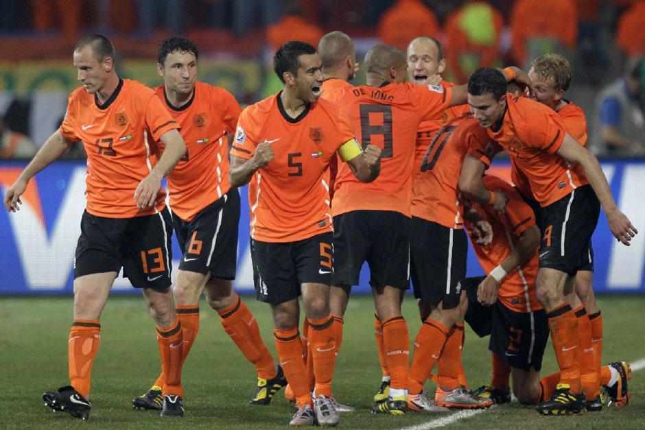 Holanda espera repetir lo hecho en el mundial pasado y llegar a la final, pero esta vez salir campe&oacute;n. (Foto: ecbloguer.com)