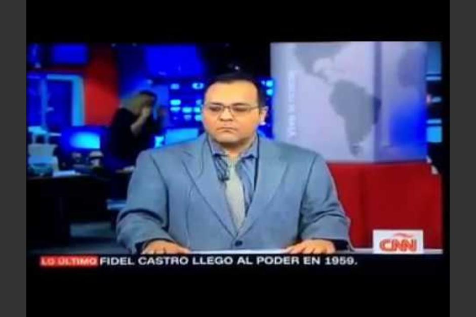 Richard Beltr&aacute;n parece estar nervioso al anunciar la muerte de Fidel Castro. (Imagen: captura de video)