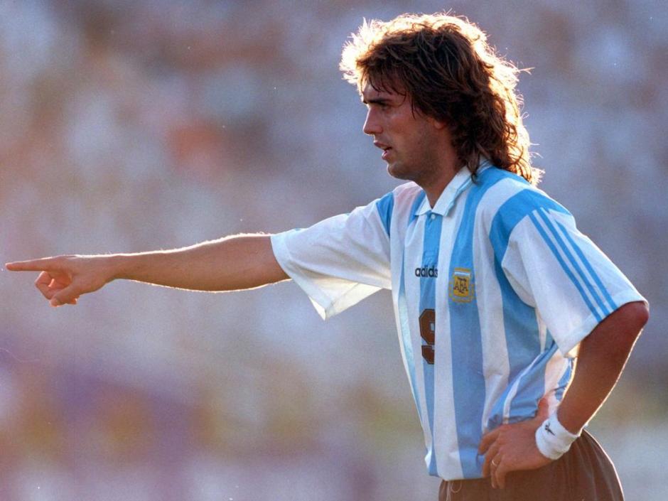 Gabriel Omar Batistuta fue el &uacute;ltimo capit&aacute;n argentino en levantar una Copa Am&eacute;rica, esto en 1993. (Foto: livefutbol.com)