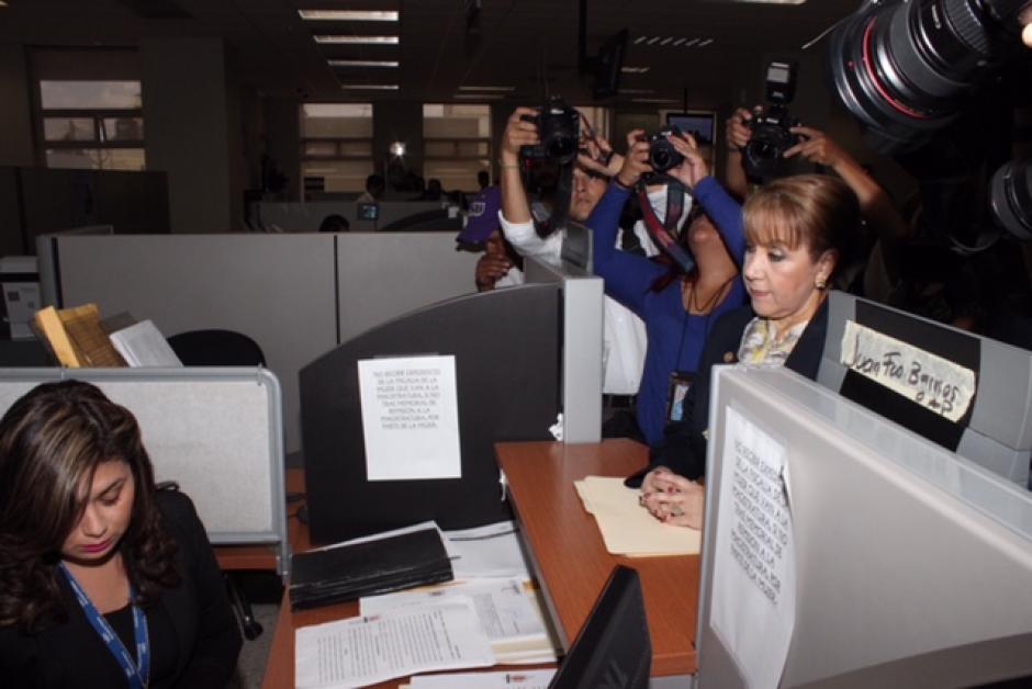 Blanca Aída Stalling, magistrada de la CSJ y exdirectora del Instituto de la Defensa Pública Penal, a su llegada al MP. &nbsp;(Foto: Jesús Alfonso/Soy502)&nbsp;