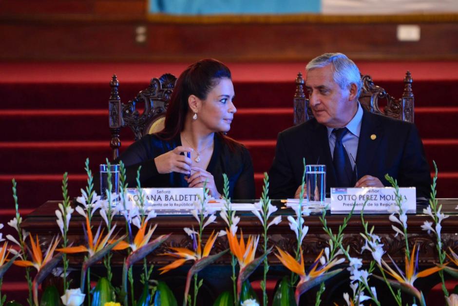 Otto P&eacute;rez Molina y Roxana Baldetti, Presidente y vicepresidenta de la Rep&uacute;blica, en la inauguraci&oacute;n de la "Semana de la Transparencia". (Foto: Jes&uacute;s Alfonso)