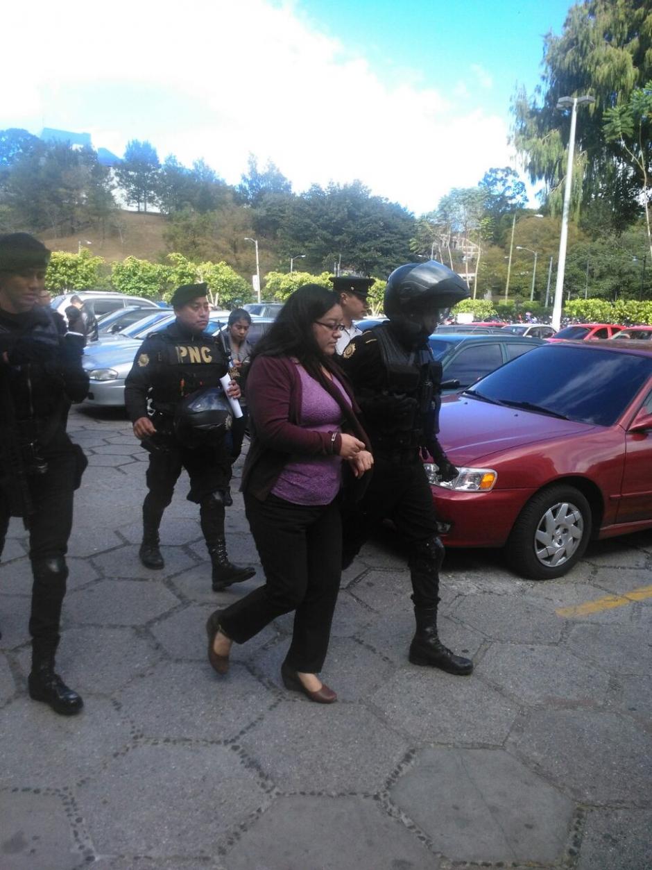 Ana Victoria P&eacute;rez Garc&iacute;a fue capturada este mi&eacute;rcoles en las oficinas centrales del IGSS. (Foto: Nuestro Diario/Soy502)