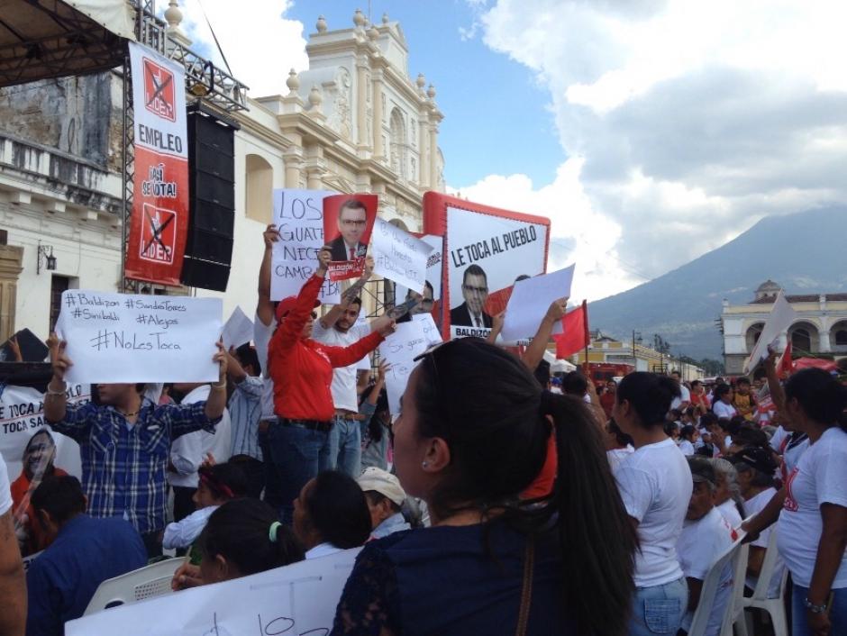 Los protestantes impidieron que el acto de Lider se llevara a cabo. (Foto: Fredy Hernández/Soy502)