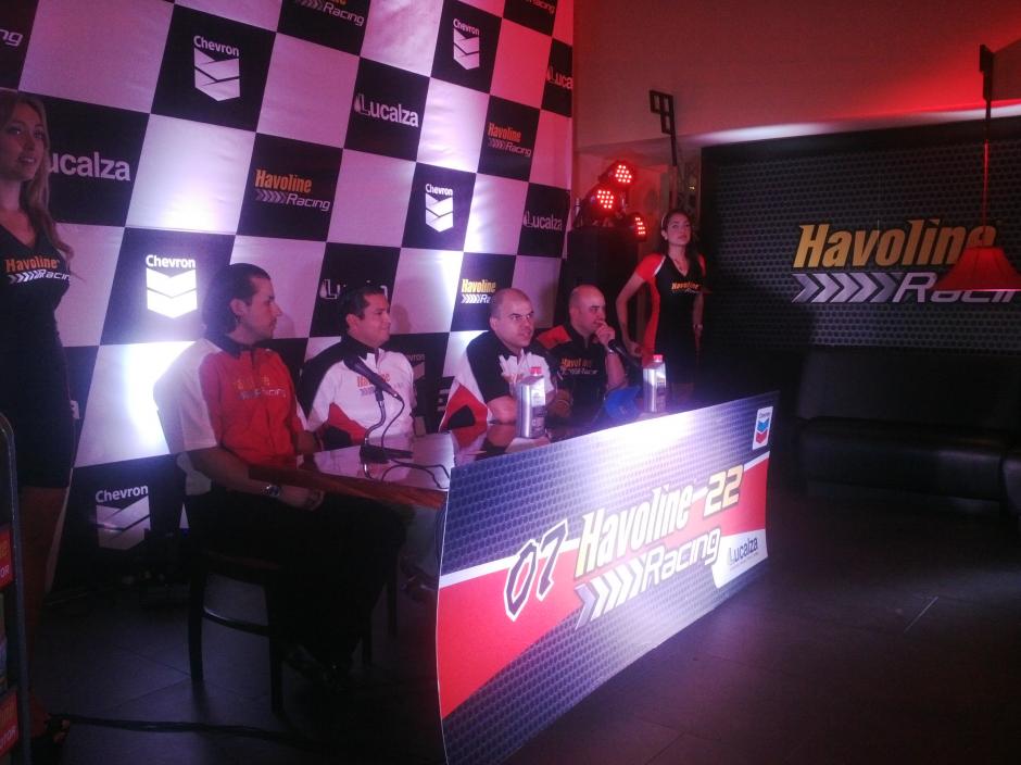 El Team Havoline Guatemala 2014 present&oacute; a sus pilotos para la temporada del automovilismo nacional. (Team Racing Havoline)
