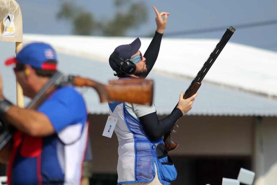 Jean Pierre Brol gan&oacute; oro para Guatemala en la prueba de foso y dedic&oacute; el triunfo a su padre que falleci&oacute; recientemente. (Foto: COG)