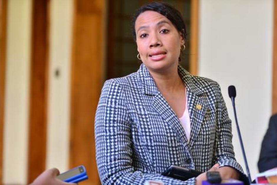 El juez Arnoldo Orellana recomend&oacute; escuchar a la exministra de Ambiente por el fraude en un proyecto de saneamiento del Lago de Amatitl&aacute;n. (Foto Archivo/Soy502)