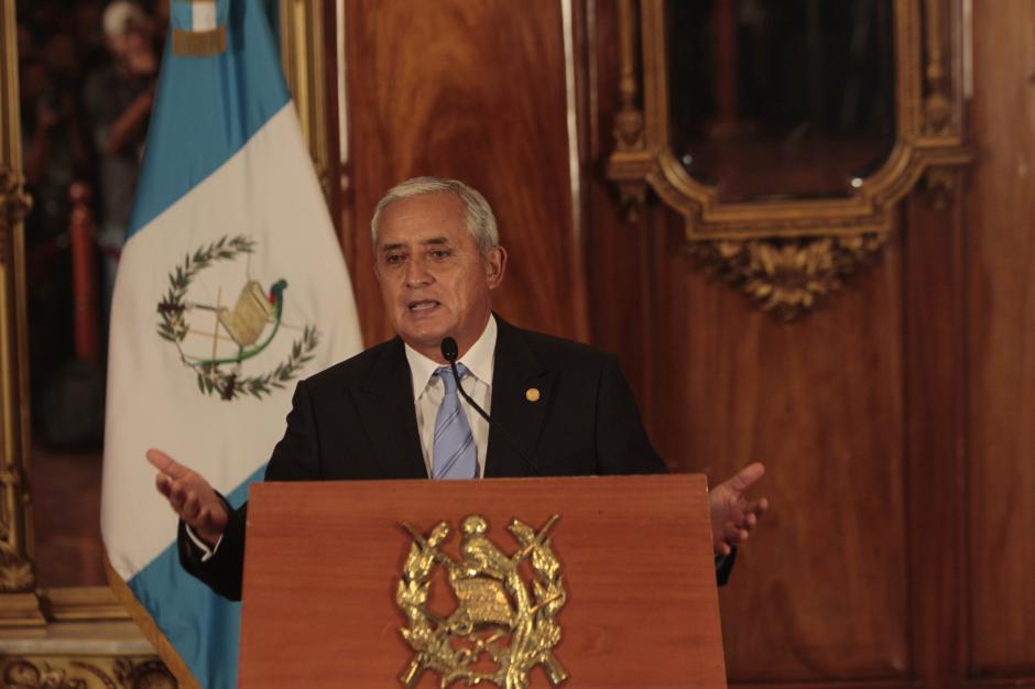 El presidente Otto Pérez Molina analiza el informe de la Instancia Coordinadora para la Modernización del Sector Justicia y anunciará su decisión el jueves. (Foto: Wilder López/Soy502)