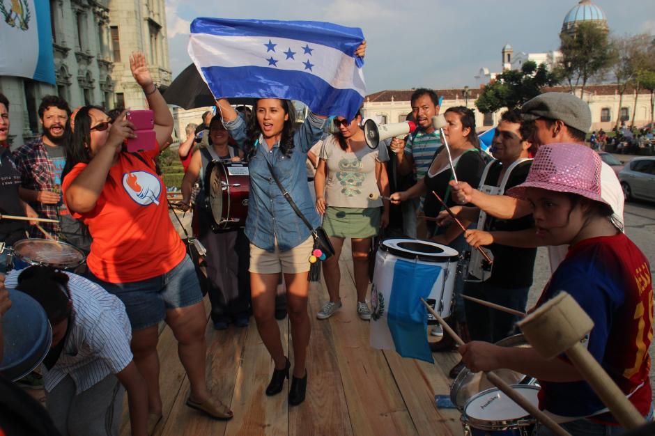 Honduras, que tambi&eacute;n se ha movilizado en contra de la corrupci&oacute;n, se hizo presente. (Foto: Alejandro Balan/Soy502)