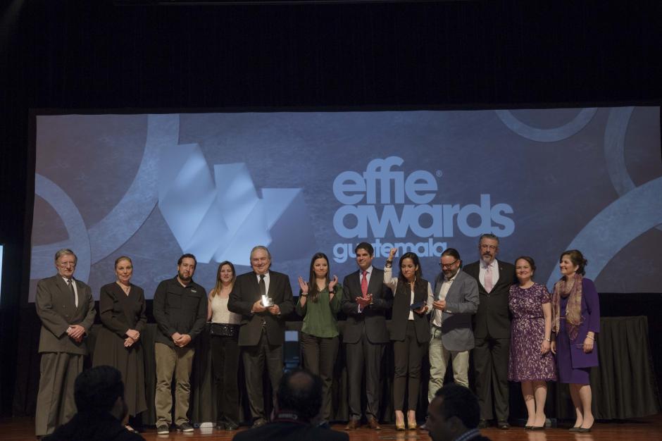 Kia y Ogilvy Guatemala, los ganadores de la noche, se llevaron el Gran Effie 2016. (Foto: George Rojas/Soy502) 