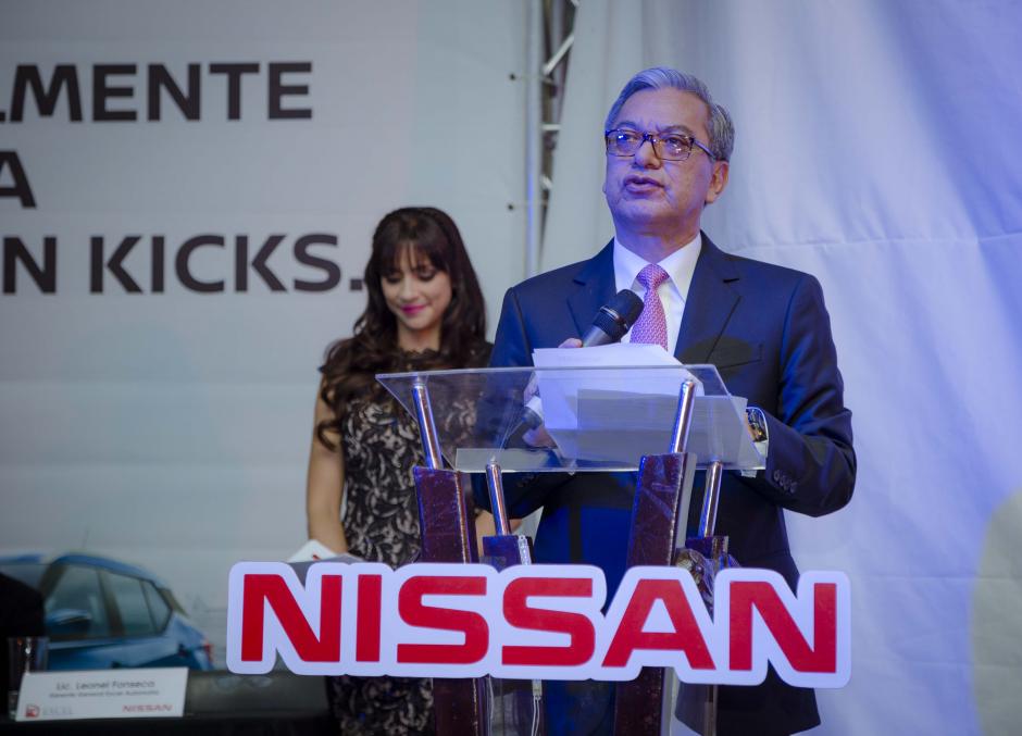 Leonel Fonseca, gerente general de Excel Automotriz, present&oacute; la nueva Kicks. (Foto: George rojas/Soy502)