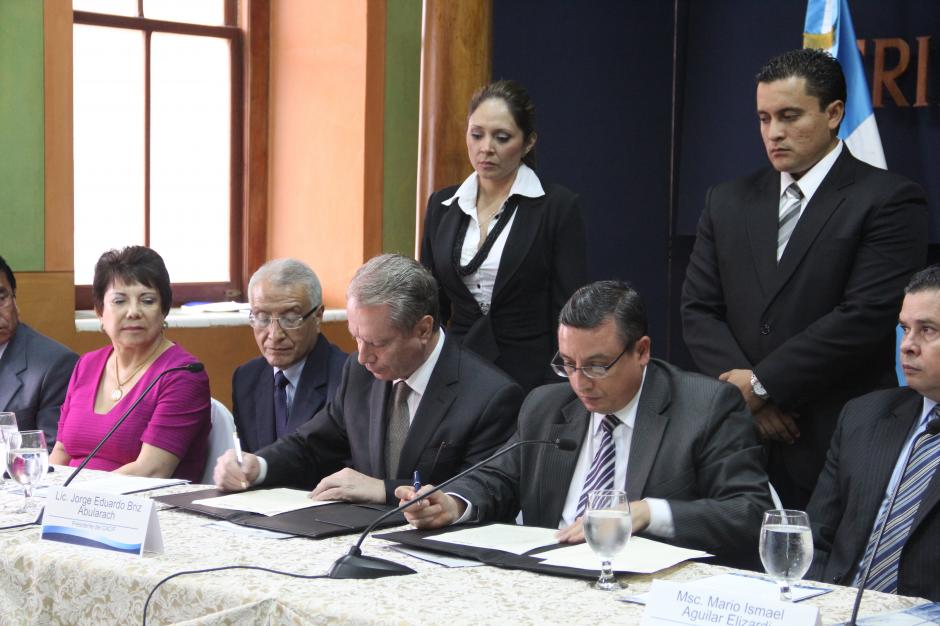 El CACIF estará dando acompañamiento al proceso electoral que se avecina con la participación de 300 jóvenes. (Foto: Rolando Alvarado/Soy502)