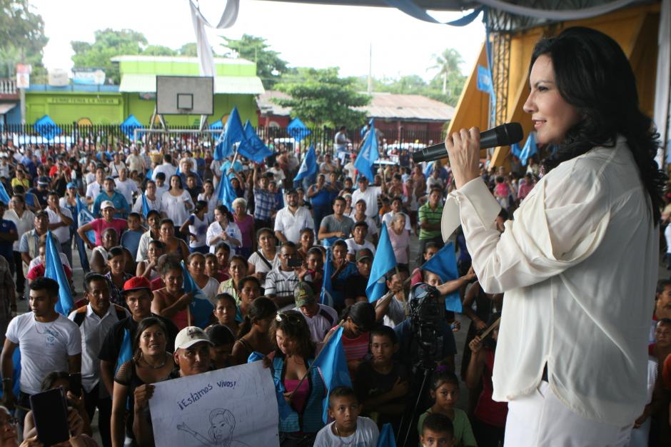 Zury Ríos conoció la notificación del TSE este domingo cuando se encontraba en una actividad en La Gomera, Escuintla. (Foto: VIVA)