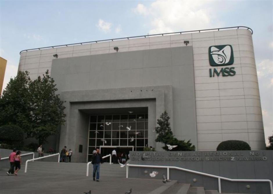 El IMSS estatal dijo en un comunicado que abri&oacute; "inmediatamente" una investigaci&oacute;n de lo ocurrido, la cual indica, "de manera preliminar", que "el ni&ntilde;o ten&iacute;a c&aacute;ncer cong&eacute;nito avanzado que afectaba ambos ojos". (Foto: elheraldoslp.com.mx)