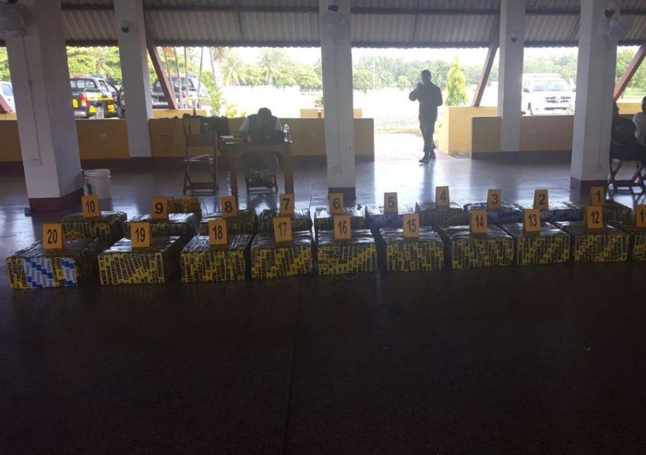 Incautan 804 kilos de coca&iacute;na en las costas del Pac&iacute;fico. (Foto: PNC)