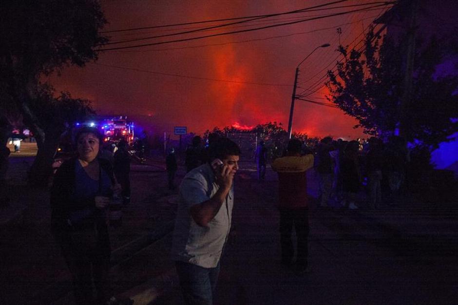 Varios residentes fueron evacuados de las zonas donde se registra el incendio forestal. &nbsp;(Foto: EFE)