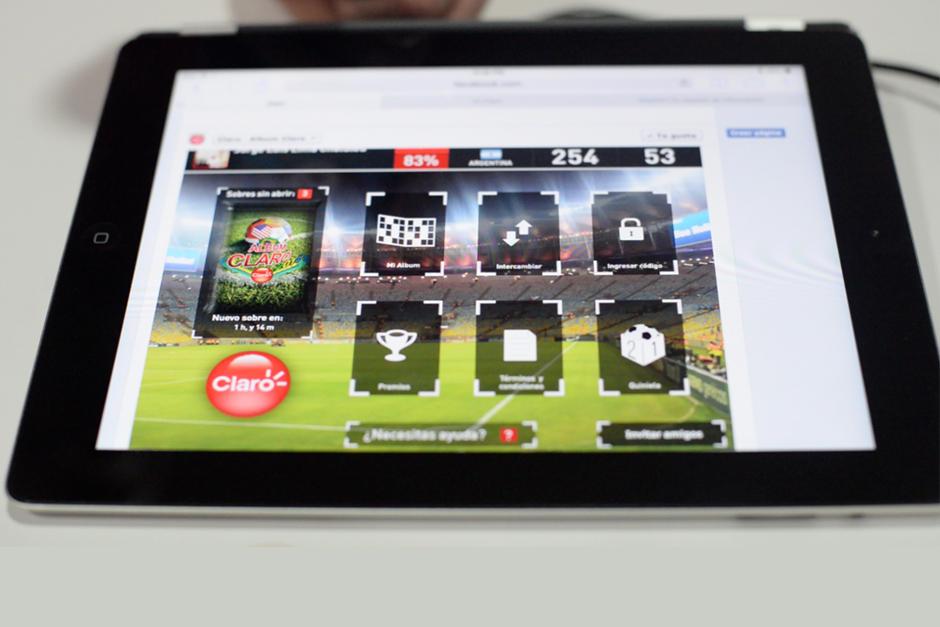 El Álbum Claro se puede desplegar en ordenadores personales y tabletas. (Foto: Esteban Biba/Soy502)&nbsp;