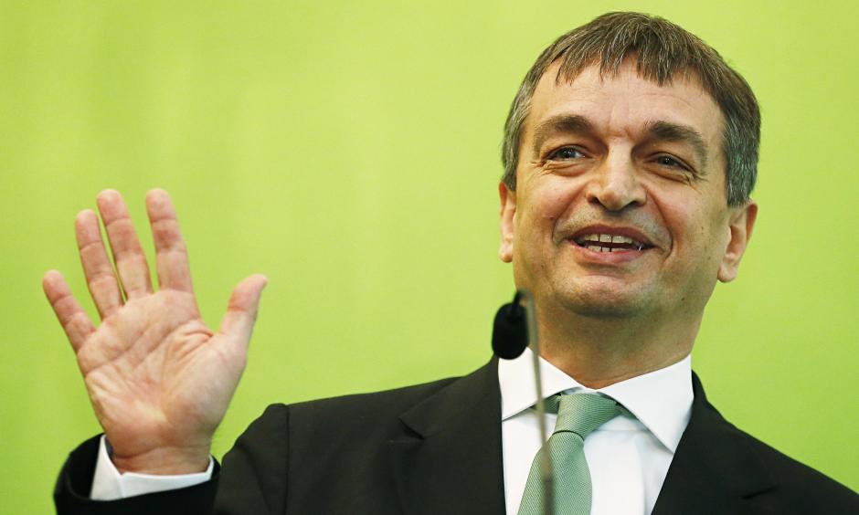 El diplom&aacute;tico franc&eacute;s propone modificar el orden mundial del f&uacute;tbol. (Foto: theguardian.com)