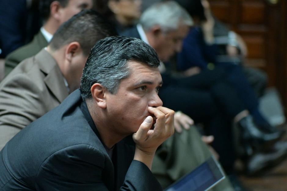 El exsecretario privado de la presidencia Gustavo Mart&iacute;nez, durante la argumentaci&oacute;n del juez G&aacute;lvez. (Foto: Wilder L&oacute;pez/Soy502)