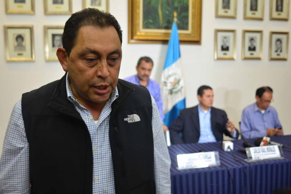 Mauricio L&oacute;pez di&oacute; una conferencia de prensa en la canciller&iacute;a sobre el caso de los incidentes violentos en San Juan Sacatep&eacute;quez. &nbsp;(Foto: Jes&uacute;s Alfonso/Soy502)