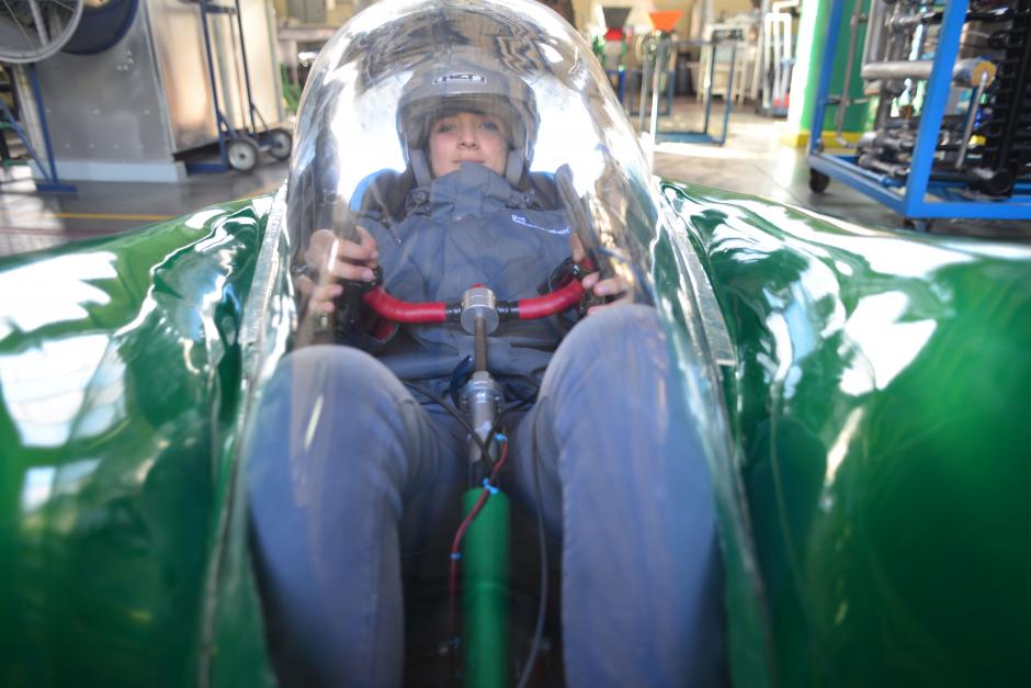 La conductora tambi&eacute;n ha participado en el desarrollo del combustible para que el carro se movilice sin contaminar el medio ambiente.&nbsp;(Foto: Jes&uacute;s Alfonso/Soy502)