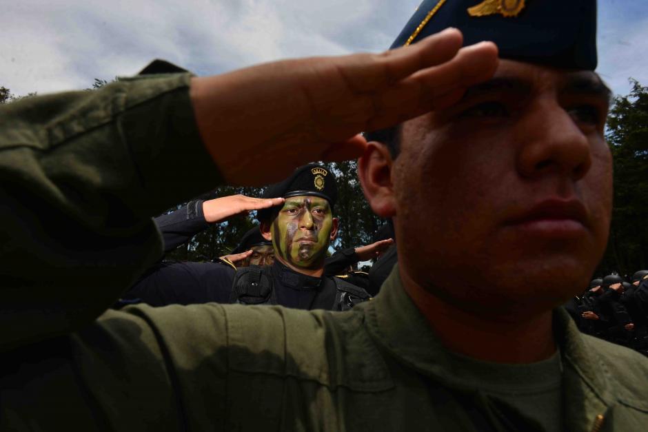 Elementos de las fuerzas especiales de la Polic&iacute;a Nacional Civil celebraron en la academia de la instituci&oacute;n el 18 aniversario de fundaci&oacute;n. (Foto: Jes&uacute;s Alfonso/Soy502)