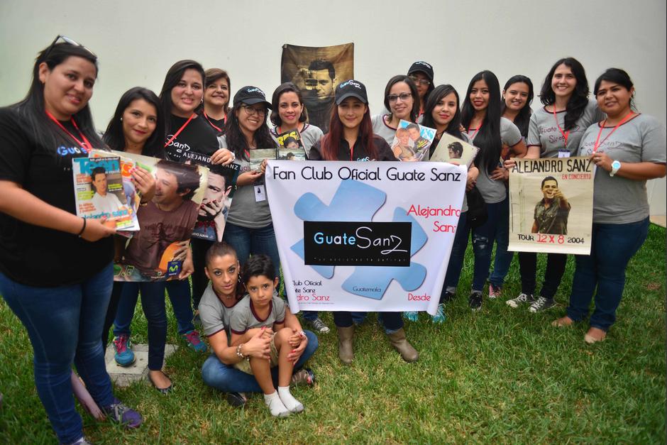 El fans club Guate Sanz espera la llegada del artista español Alejandro Sanz. (Foto: Jesús Alfonso/Soy502)