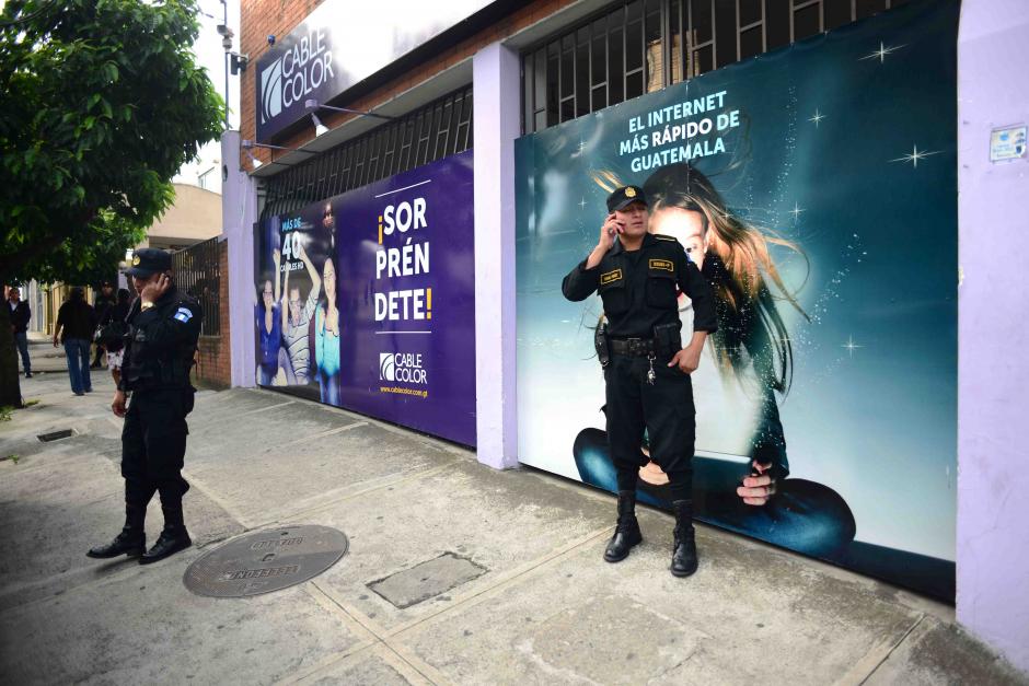 Este miércoles fue allanada la empresa distribuidora de televisión por cable "Cablecolor", a la cual se le acusa de transmitir señal pirata. (Foto: Jesús Alfonso/Soy502)