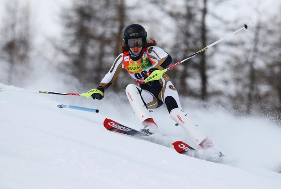 La deportista libanesa, Jackie Chamoun caus&oacute; furor en las redes sociales con un video donde hace topless. (blogbaladi)