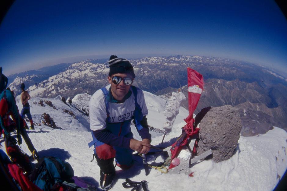 Jaime Viñals planea subir dos volcanes en septiembre y octubre 2014, luego tres más en febrero 2015. Espera terminar su faena de escalar "10 volcanes" en fabrero de 2016. (Foto: Facebook)