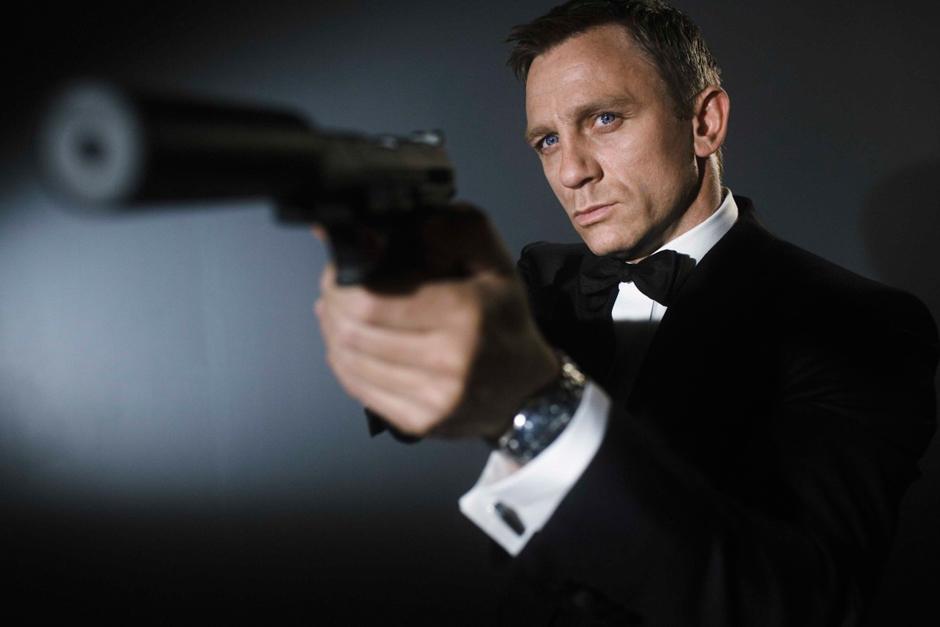 Daniel Craig interpret&oacute; a James Bond en las adaptaciones oficiales de las pel&iacute;culas producidas por Eon Productions como Casino Royale (2006), Quantum of Solace (2008), Skyfall (2012) y Spectre (2015).