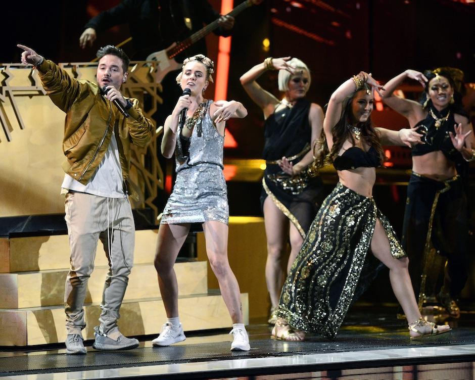 JBalvin comparti&oacute; escenario con Farruko, Major Lazer y Mo Stuff abriendo el show. (Foto: EFE)&nbsp;