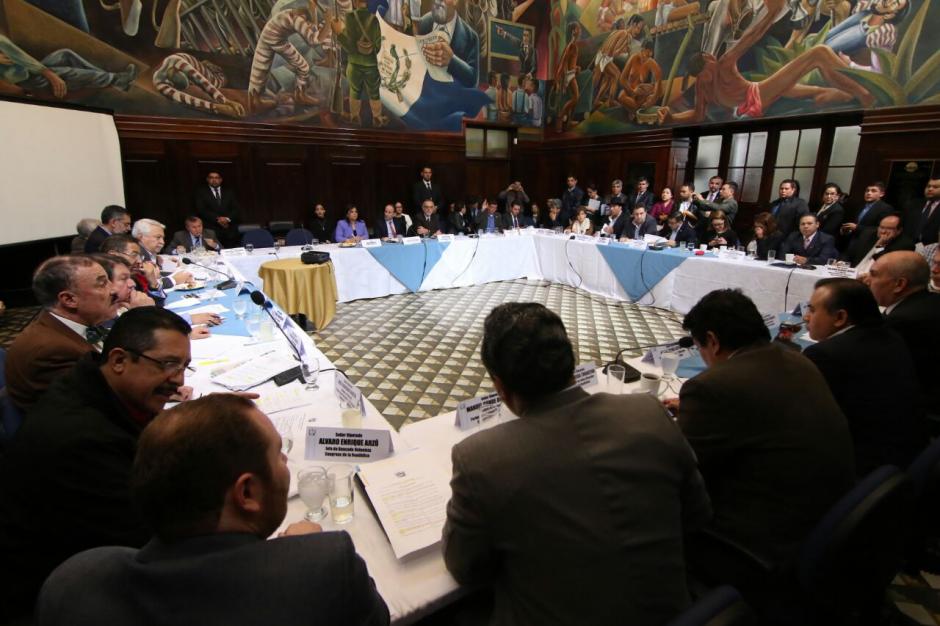 Varios diputados mostraron su inconformidad a que se cambie el antejuicio. (Foto: Alejandro Bal&aacute;n/Soy502)