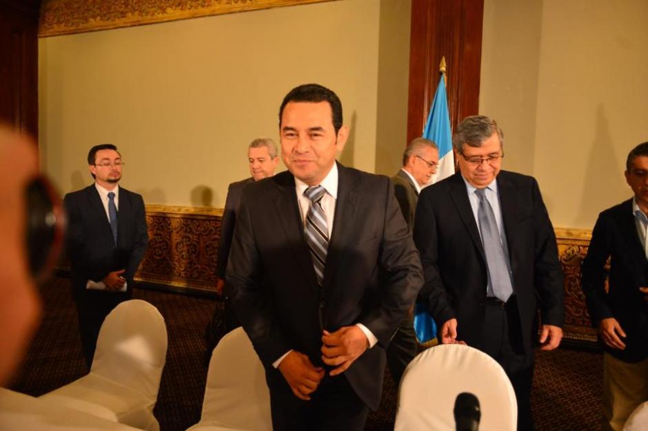 Jimmy Morales, presidente electo de Guatemala, ofreció una conferencia de prensa para presentar a su equipo de transición. (Foto: Jesús Alfonso/Soy502)