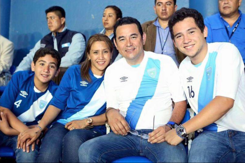El hijo menor de Jimmy Morales acompa&ntilde;&oacute; a sus padres al viaje oficial a Israel. (Foto: Archivo/Soy502)