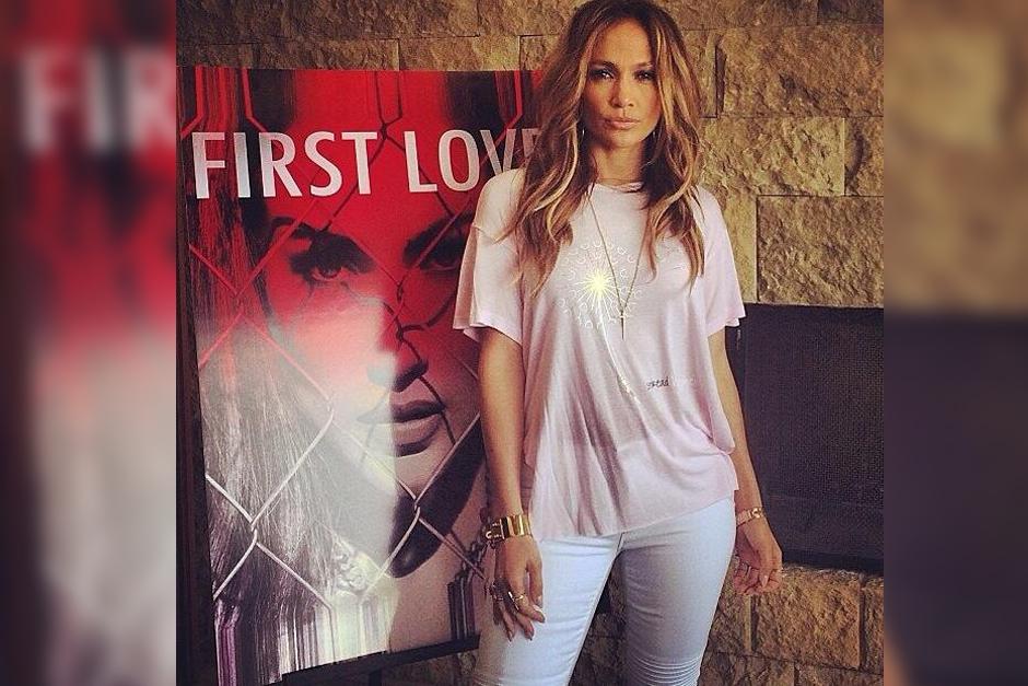 La cantante aseguró que tuvo muchas dudas sobre si publicar o no el libro, aunque finalmente se decidió a hacerlo por la posibilidad de conectar emocionalmente con los lectores. (Foto: Facebook)