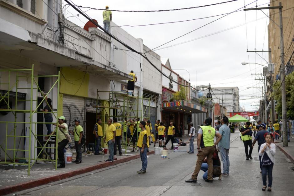 Varios j&oacute;venes se reunieron en el Centro Hist&oacute;rico. (Foto: Wilder L&oacute;pez/Soy502) 