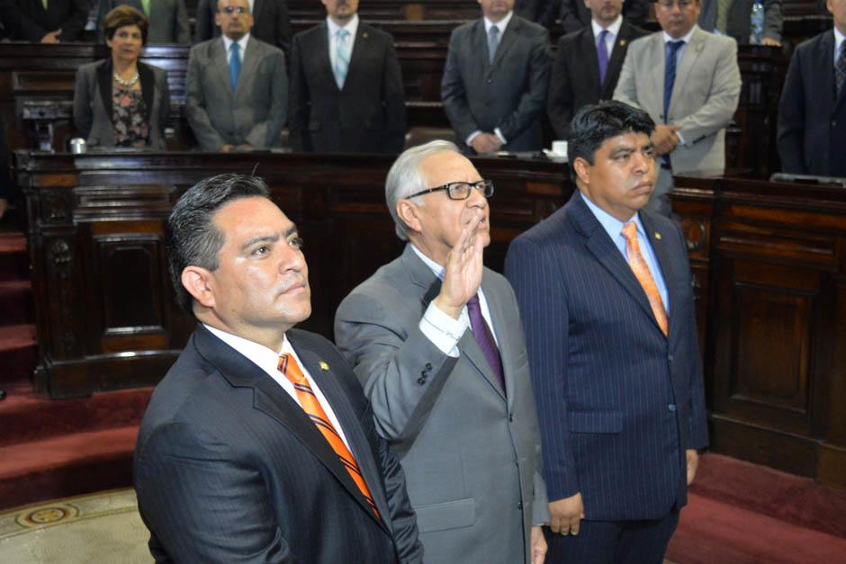 Alejandro Maldonado, en el momento de ser juramentado. (Foto: Jesús Alfonso/Soy502)