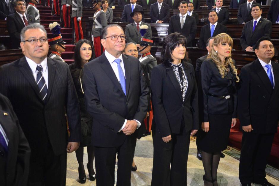 Ellos son los magistrados suplentes de la CC que fueron investidos. (Foto: Alejandro Balan/Soy502)