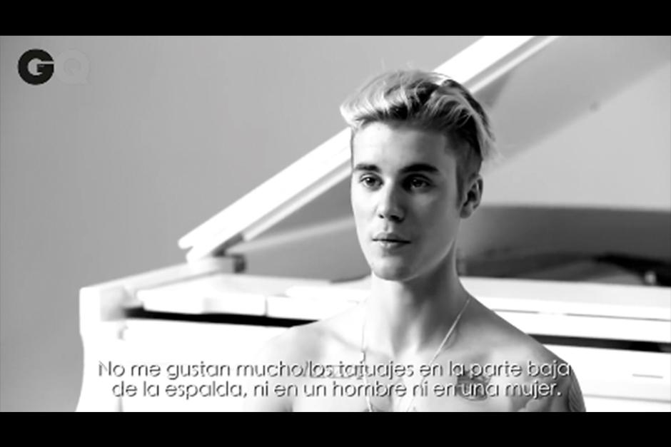 La revista GQ le pregunt&oacute; a Justin sobre sus tatuajes.(Foto: Video)