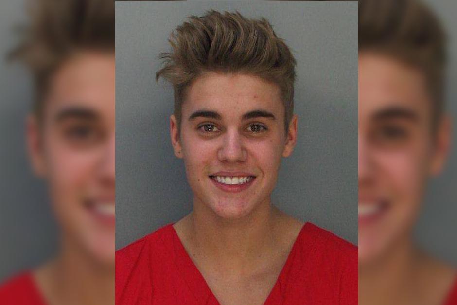 El cantante fue acusado de al menos tres cargos, incluido haberse resistido sin violencia al arresto (Foto: cortes&iacute;a de Miami-Dade County Dept of Corrections).