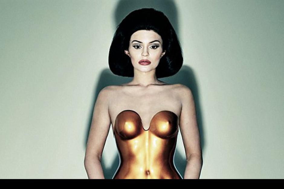 La estrella estadounidense Kylie Jenner no quiere pasar desapercibida y sigue los pasos de su media hermana Kim Kardashian.