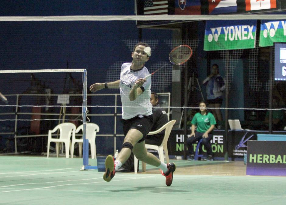Kevin Cord&oacute;n avanza a la semifinales del Internacional de B&aacute;dminton Guatemala 2016. (Foto: COG)