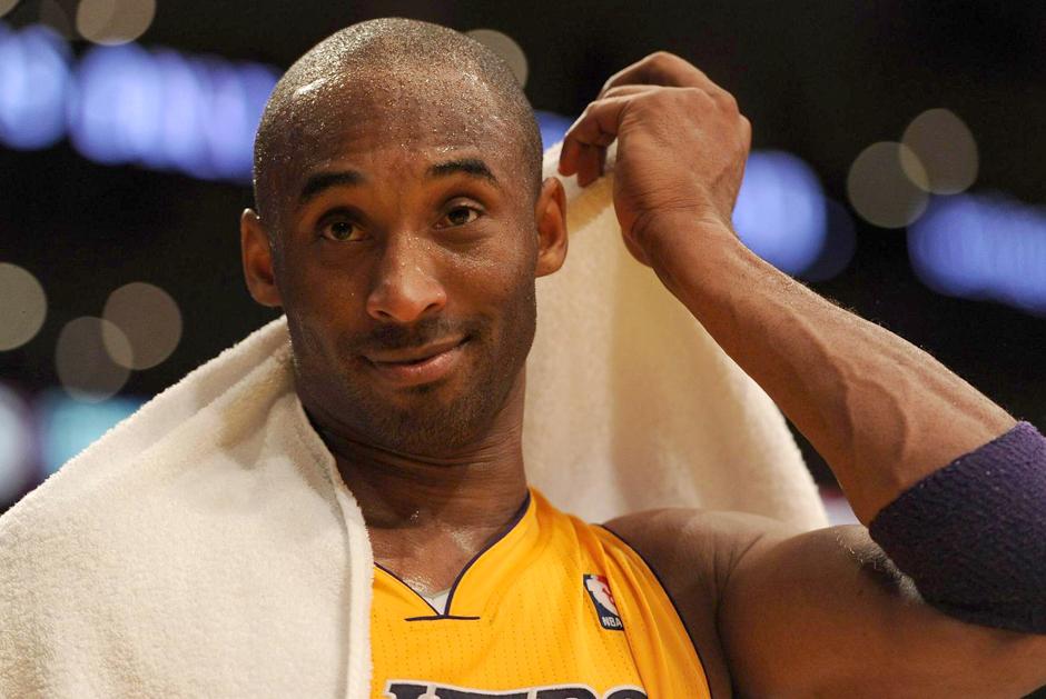 Kobe Bryant est&aacute; listo para volver a jugar de manera competitiva en la NBA con los Lakers, en la visita a los Kings de Sacramento. (AFP)