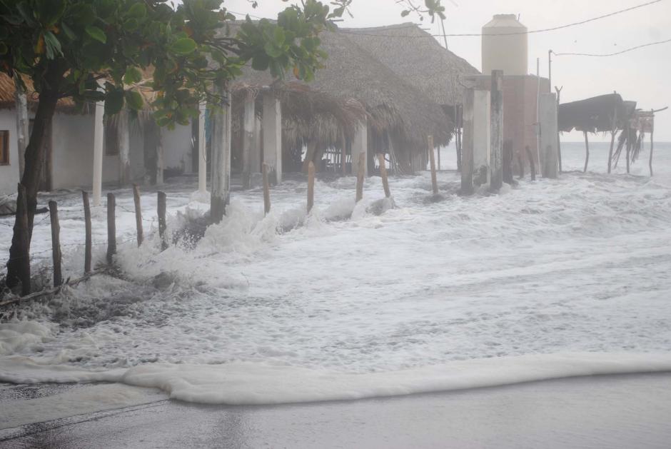Autoridades guatemaltecas han emitido alertas preventivas en el Pac&iacute;fico por&nbsp;olas a velocidades de 70 kil&oacute;metros por hora. (Foto: Nuesto Diario)&nbsp;
